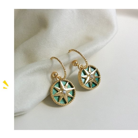 💙💕Last one Rose Des Vents Charm Hoops Earrings - Picture 4 of 9